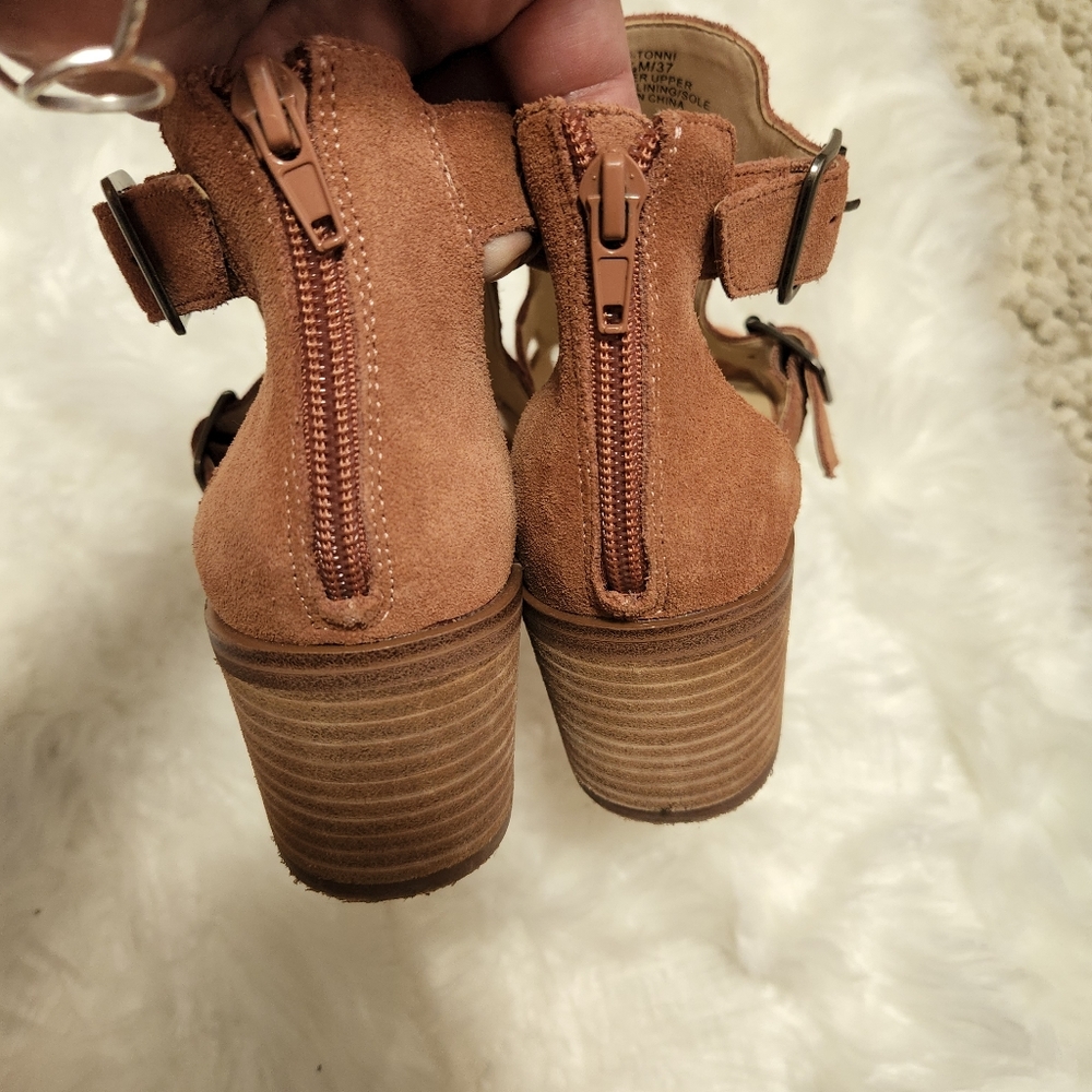 Sole Society/Mauve Heeled Sandals - Picture 4 of 8